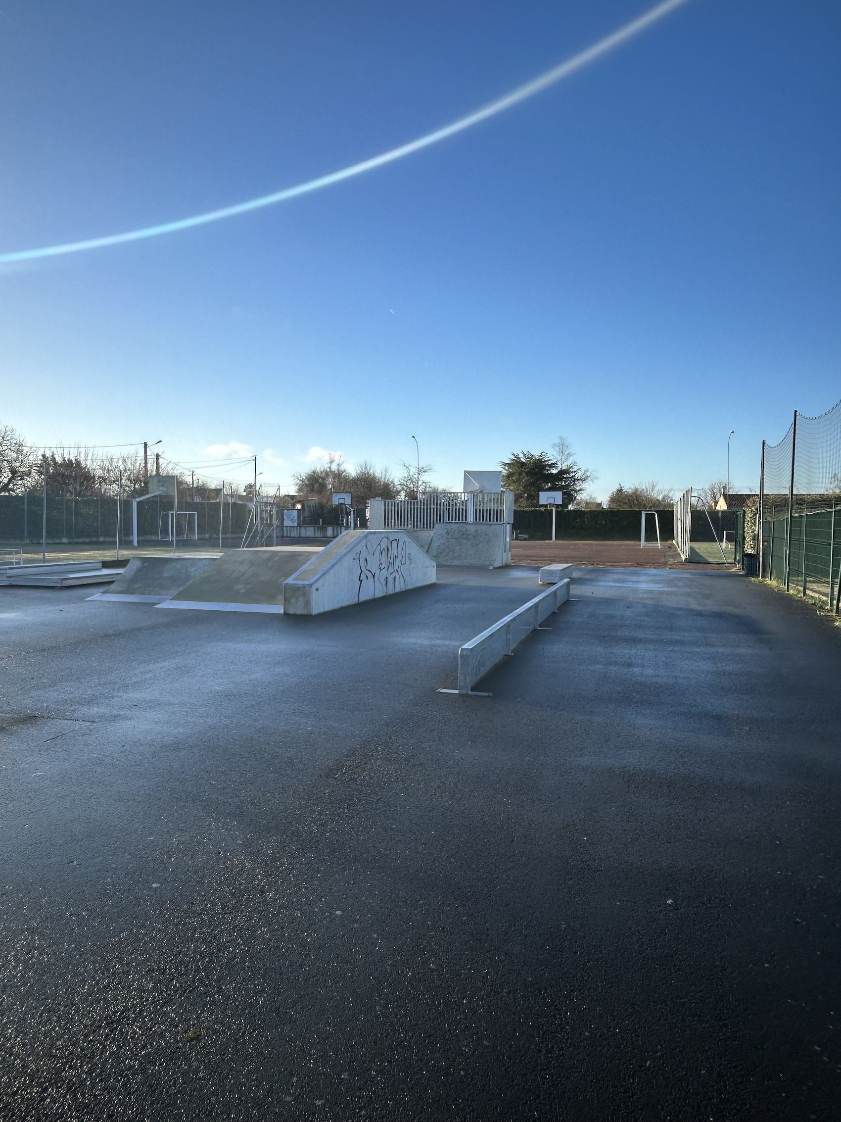 Neuville de Poitou skatepark